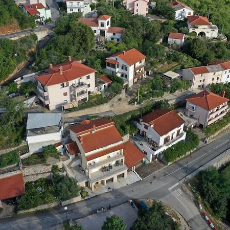 Apartman Marina Vrbnik Buitenkant foto