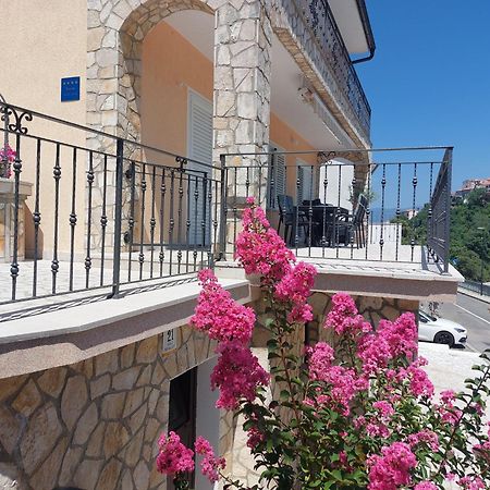 Apartman Marina Vrbnik Buitenkant foto