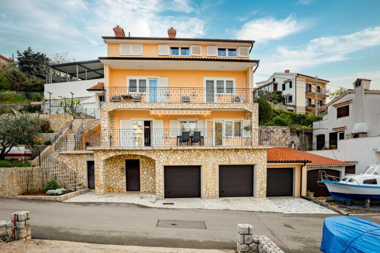 Apartman Marina Vrbnik Buitenkant foto
