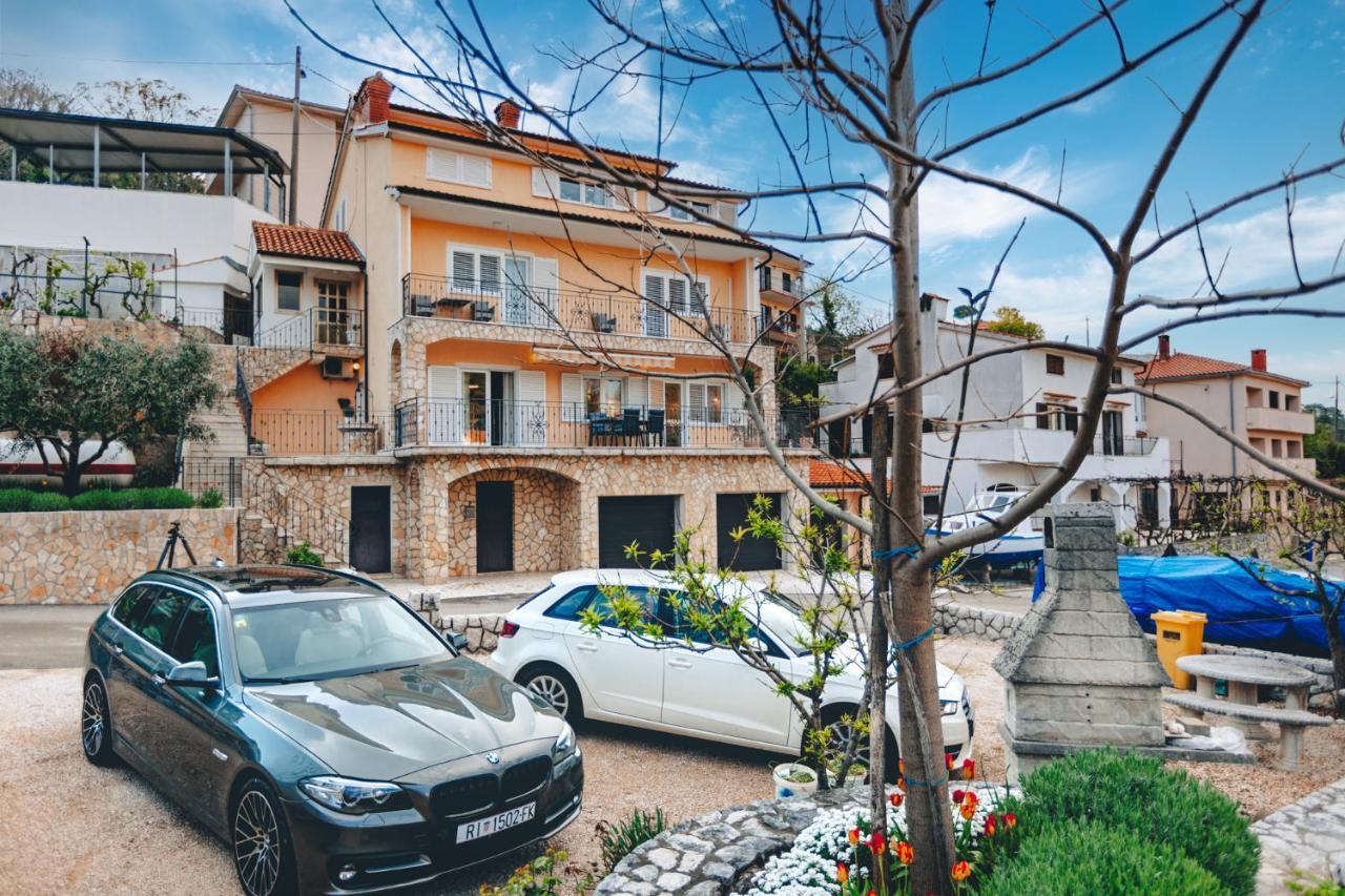Apartman Marina Vrbnik Buitenkant foto