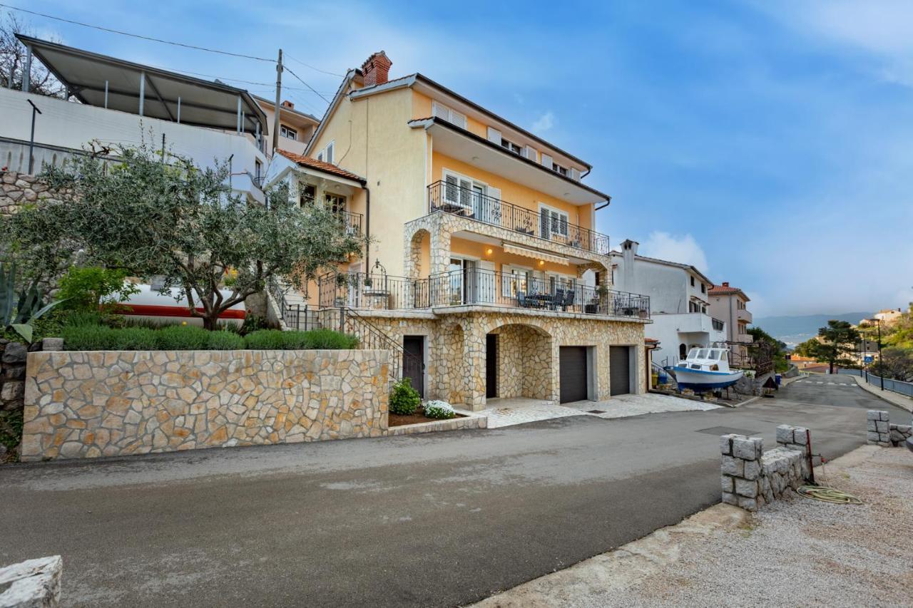 Apartman Marina Vrbnik Buitenkant foto