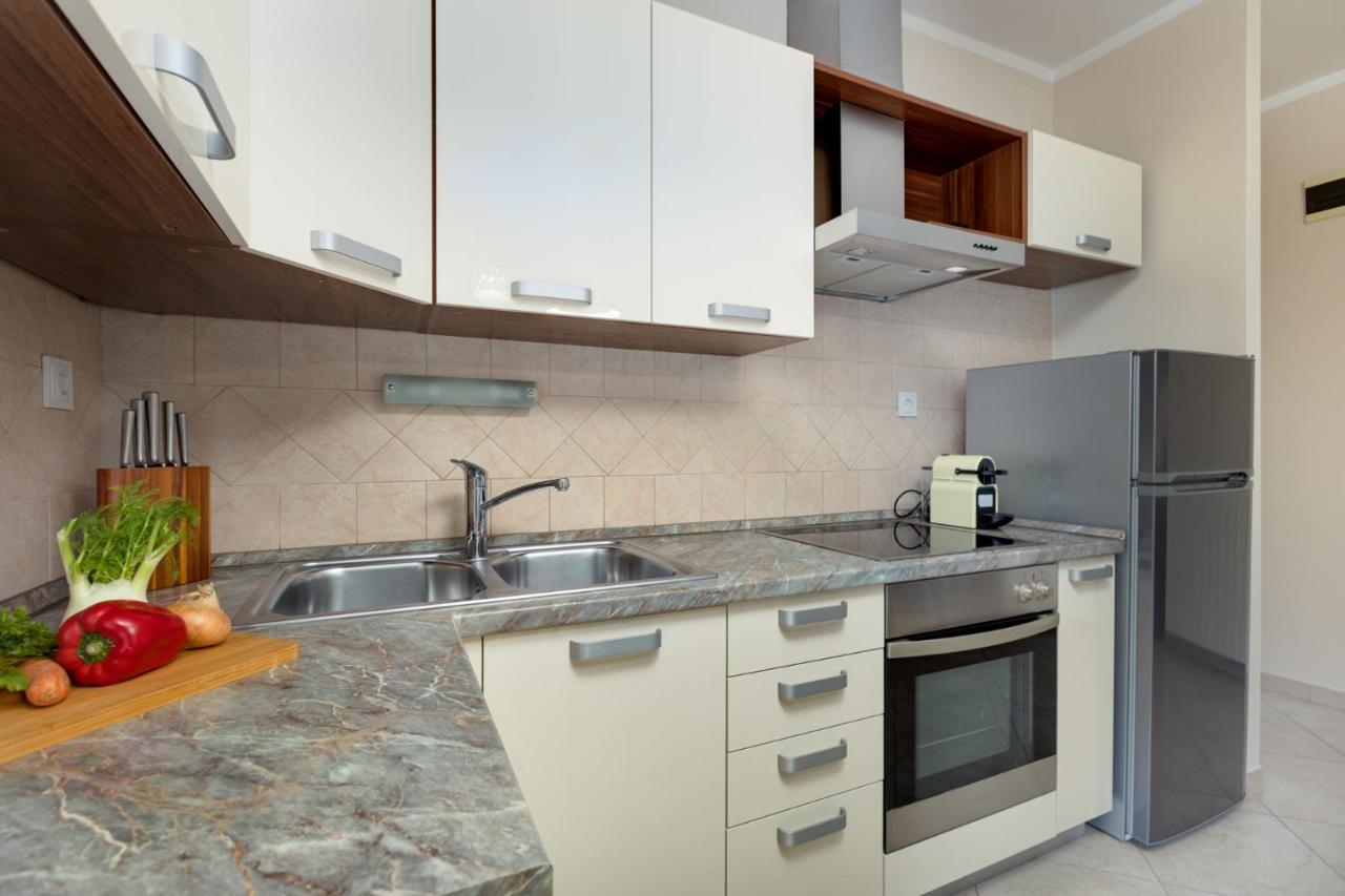 Apartman Marina Vrbnik Buitenkant foto